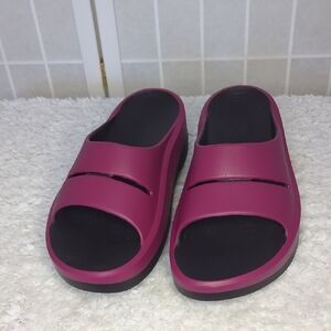 OOmega OOahh Stacked Sandal - Rosebud & Black